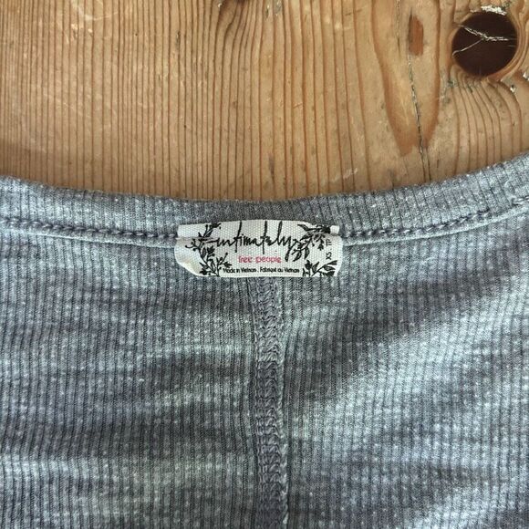 Intimately Free People Women's Size XS Gray V-Neck Ribbed Blouse Top Long Sleeve - Picture 3 of 7